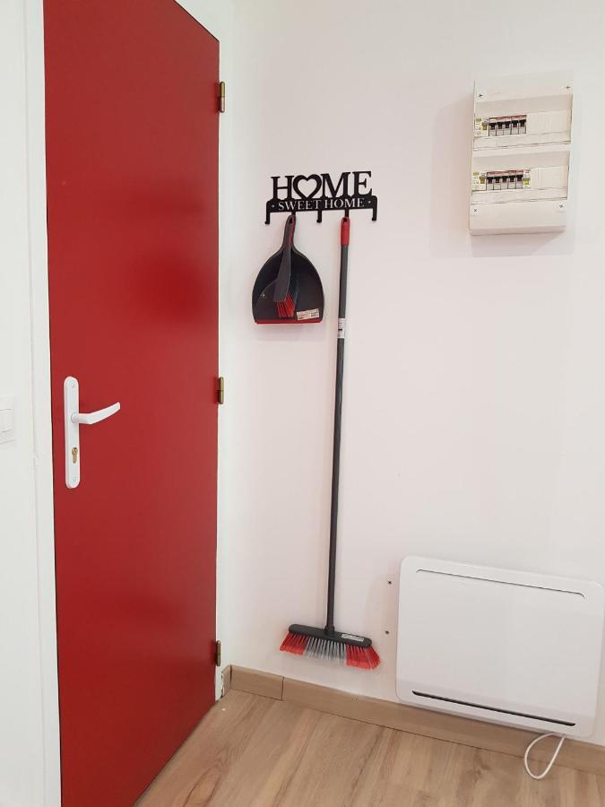 11 - Tres Joli 2 Pieces Tout Equipe Pour 1 A 5 Personnes, Vue Sur Parc Arbore, Parking Privatif Gratuit, Grand Fourgon Possible, Tout Le Linge De Maison Est Fourni Razac-sur-lʼIsle Εξωτερικό φωτογραφία