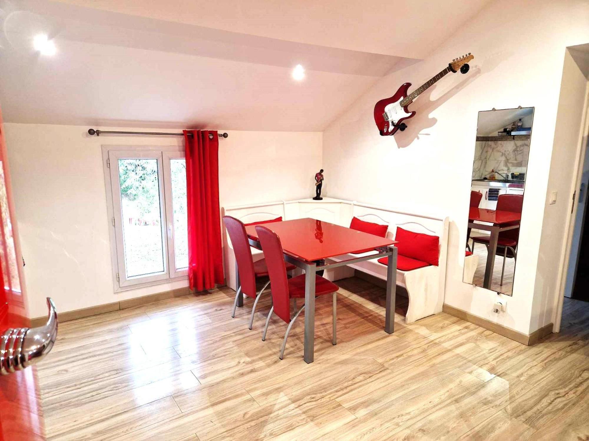 11 - Tres Joli 2 Pieces Tout Equipe Pour 1 A 5 Personnes, Vue Sur Parc Arbore, Parking Privatif Gratuit, Grand Fourgon Possible, Tout Le Linge De Maison Est Fourni Razac-sur-lʼIsle Εξωτερικό φωτογραφία